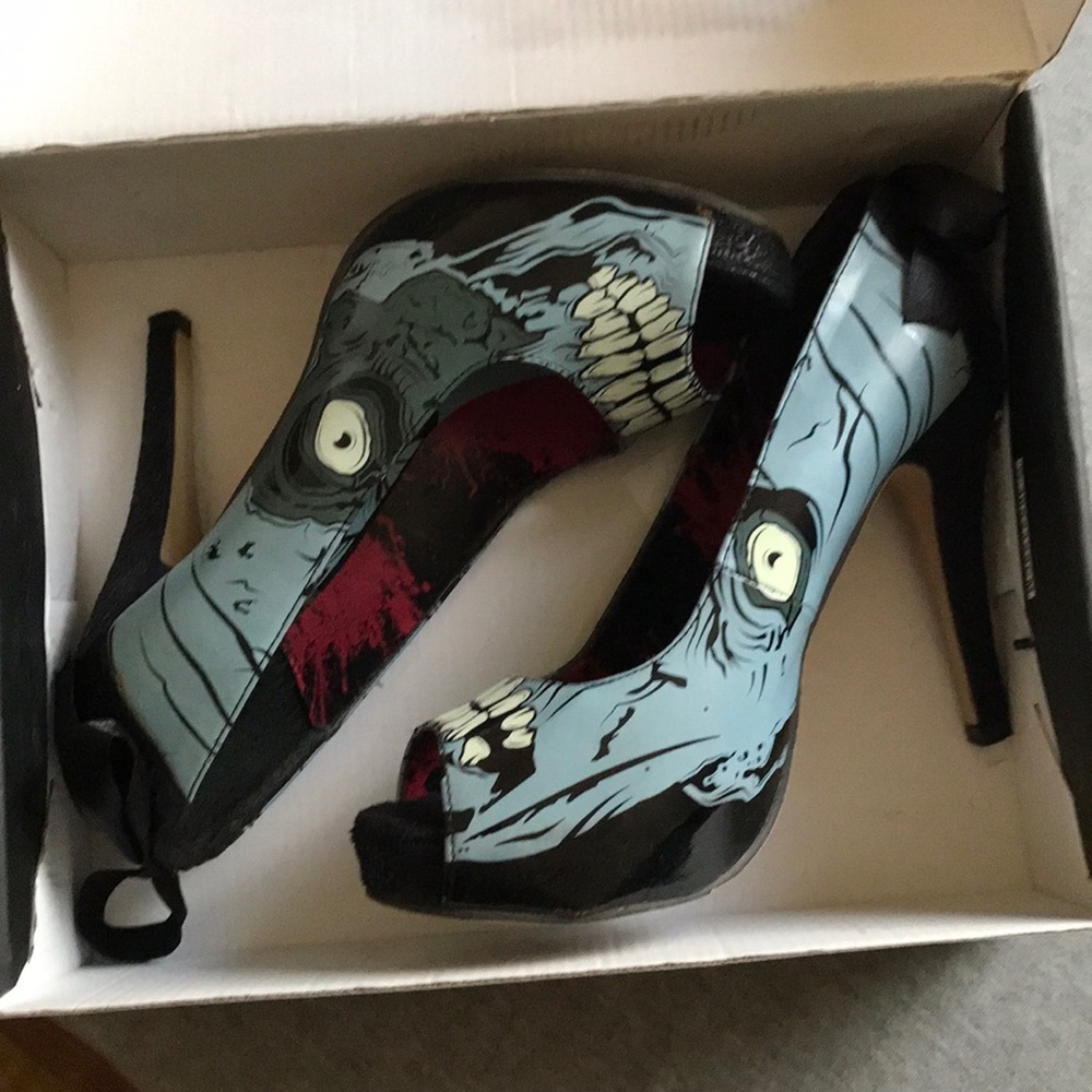 Glow in the dark Zombie Stompers- Iron Fist